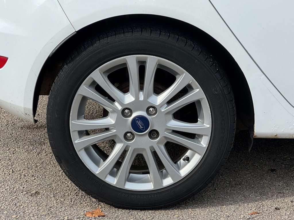 Used Ford Fiesta 2013 for sale - 76486537: Photo 4