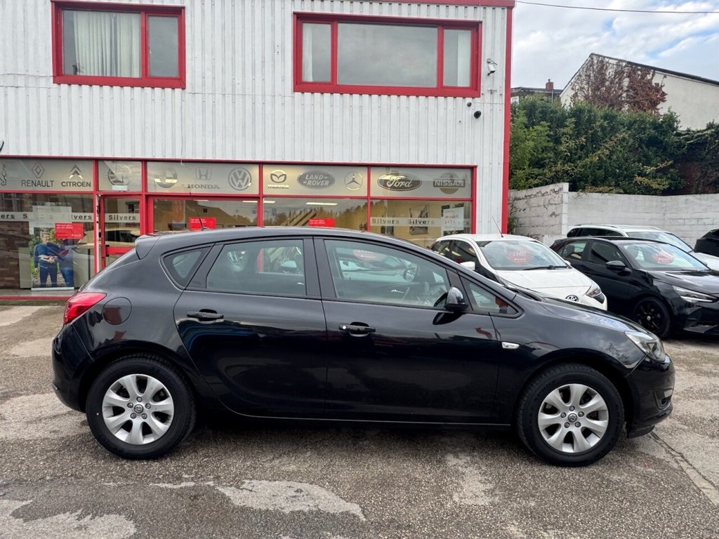 Used Vauxhall Astra 2015 for sale - 76482530: Photo 3