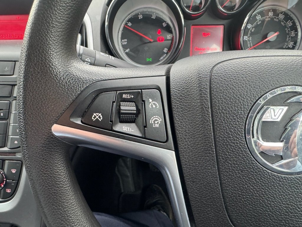 Used Vauxhall Astra 2015 for sale - 76482530: Photo 8