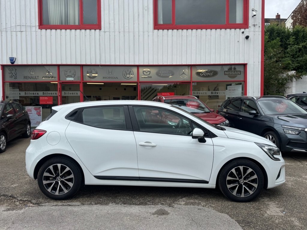 Used Renault Clio 2021 for sale - 76486529: Photo 3