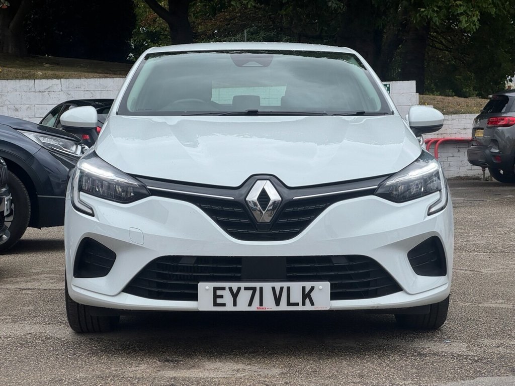 Used Renault Clio 2021 for sale - 76486529: Photo 6