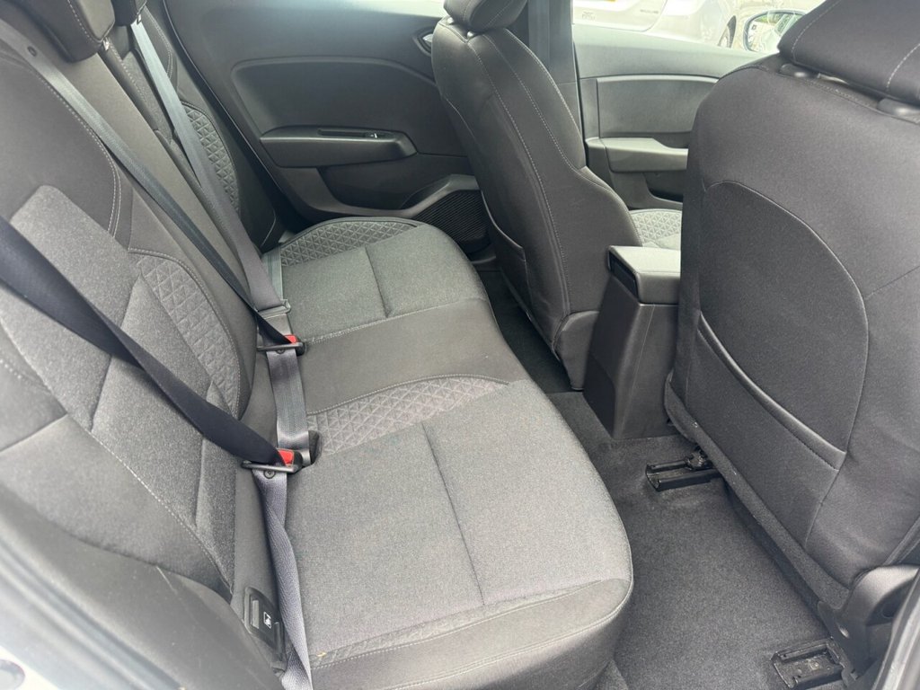 Used Renault Clio 2021 for sale - 76486529: Photo 9