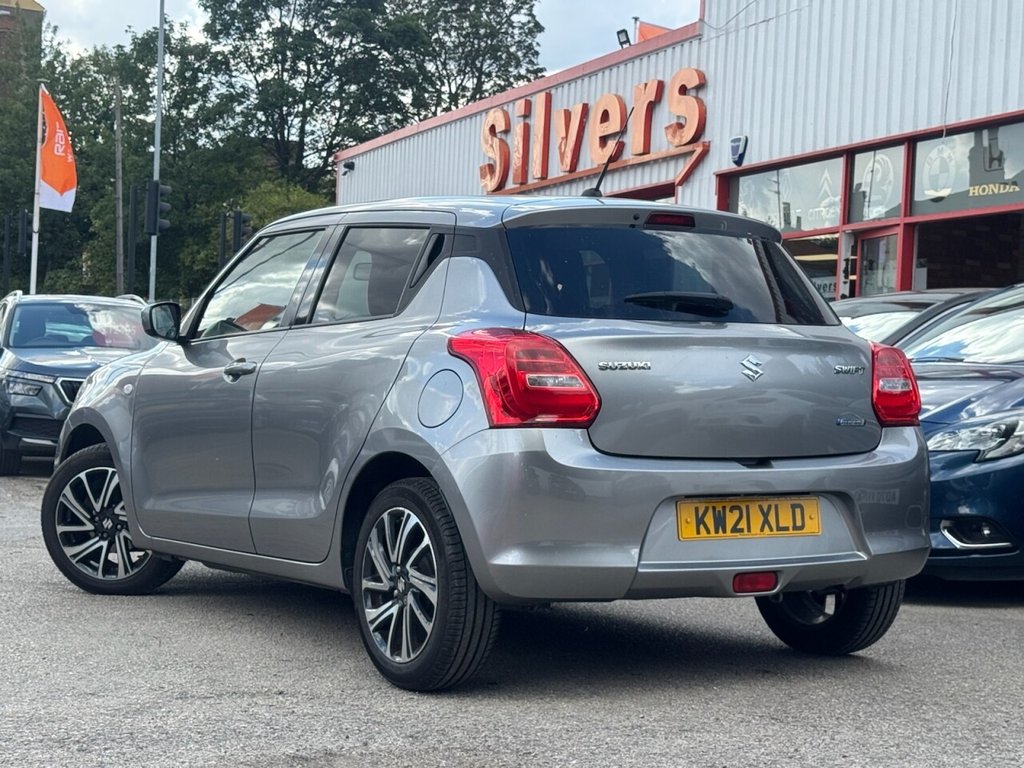 Used Suzuki Swift 2021 for sale - 76934726: Photo 2