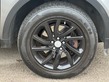 Used Land Rover Discovery Sport 2018 for sale - 76509931: Photo