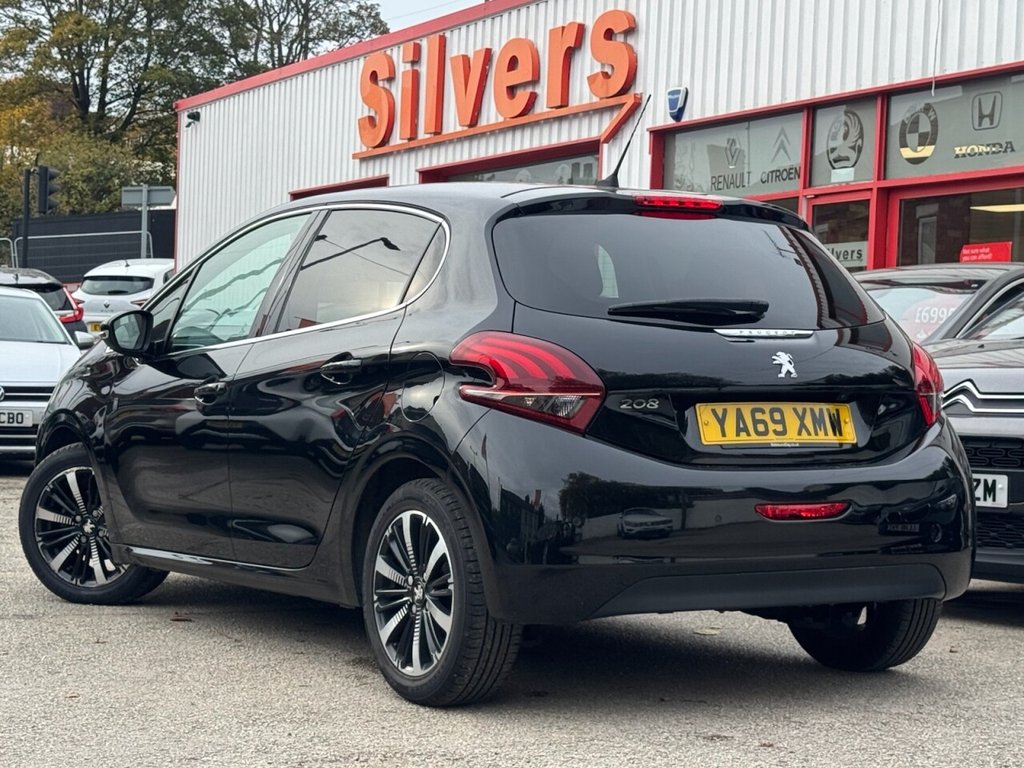 Used Peugeot 208 2019 for sale - 76486536: Photo 2