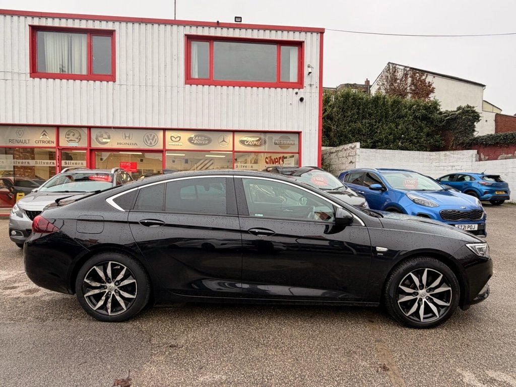 Used Vauxhall Insignia 2017 for sale - 77436813: Photo 3
