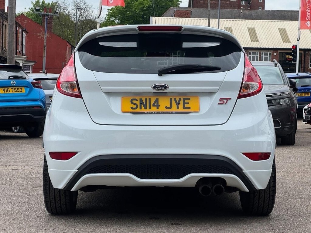 Used Ford Fiesta 2014 for sale - 77199927: Photo 4