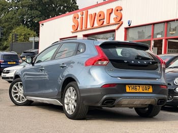 Used Volvo V40 2017 for sale - 79643651: Photo
