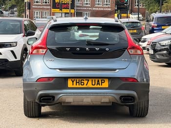 Used Volvo V40 2017 for sale - 79643651: Photo