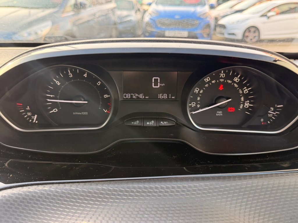 Used Peugeot 208 2015 for sale - 77199752: Photo 11