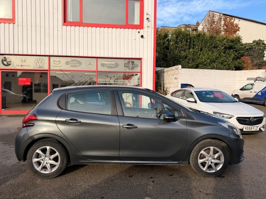 Used Peugeot 208 2015 for sale - 77199752: Photo 3