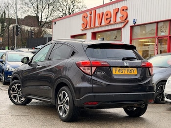 Used Honda HR-V 2017 for sale - 77227163: Photo