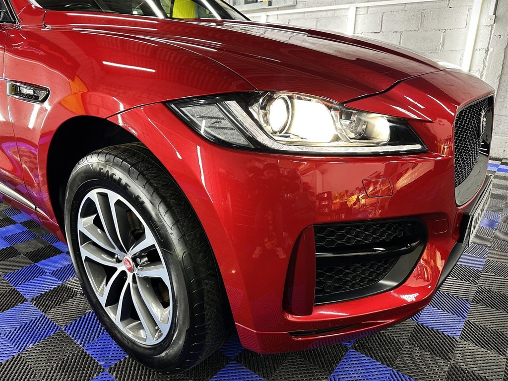 Used Jaguar F-Pace 2017 for sale - 77401661: Photo 4