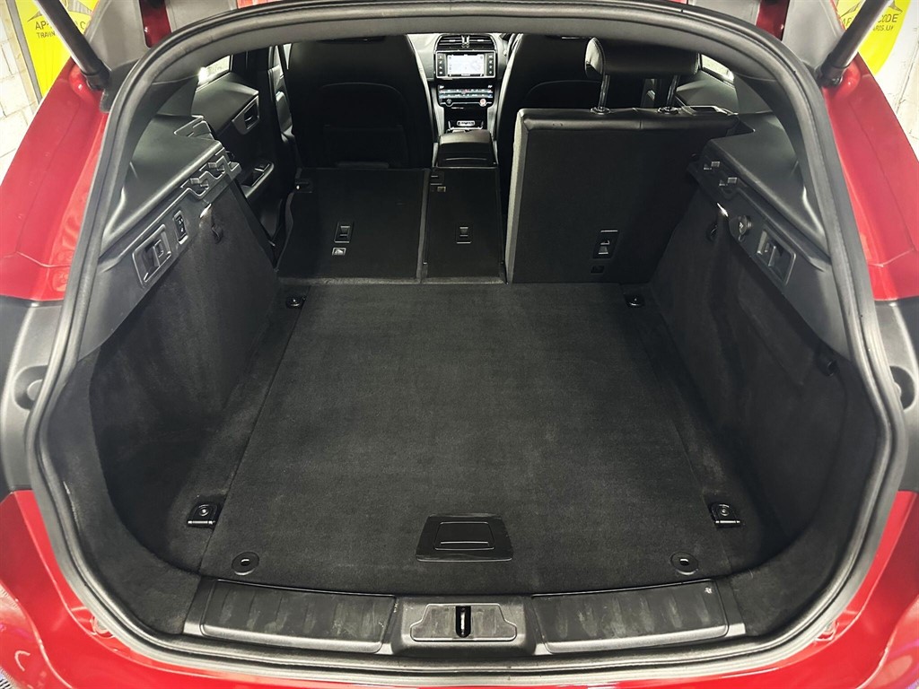 Used Jaguar F-Pace 2017 for sale - 77401661: Photo 59