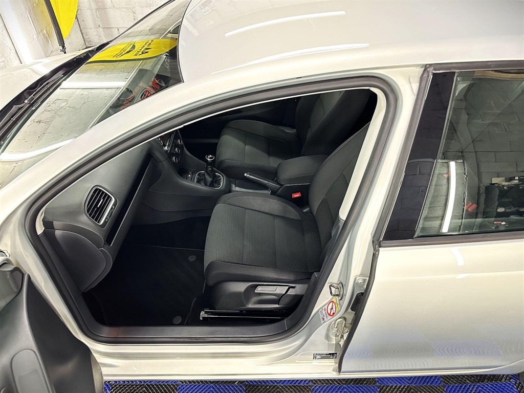 Used Volkswagen Golf 2011 for sale - 77981224: Photo 17