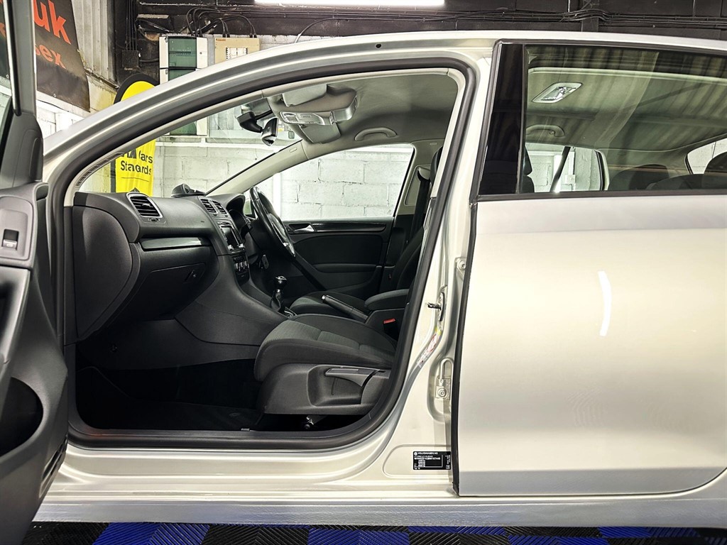 Used Volkswagen Golf 2011 for sale - 77981224: Photo 18