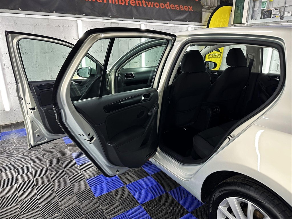 Used Volkswagen Golf 2011 for sale - 77981224: Photo 33