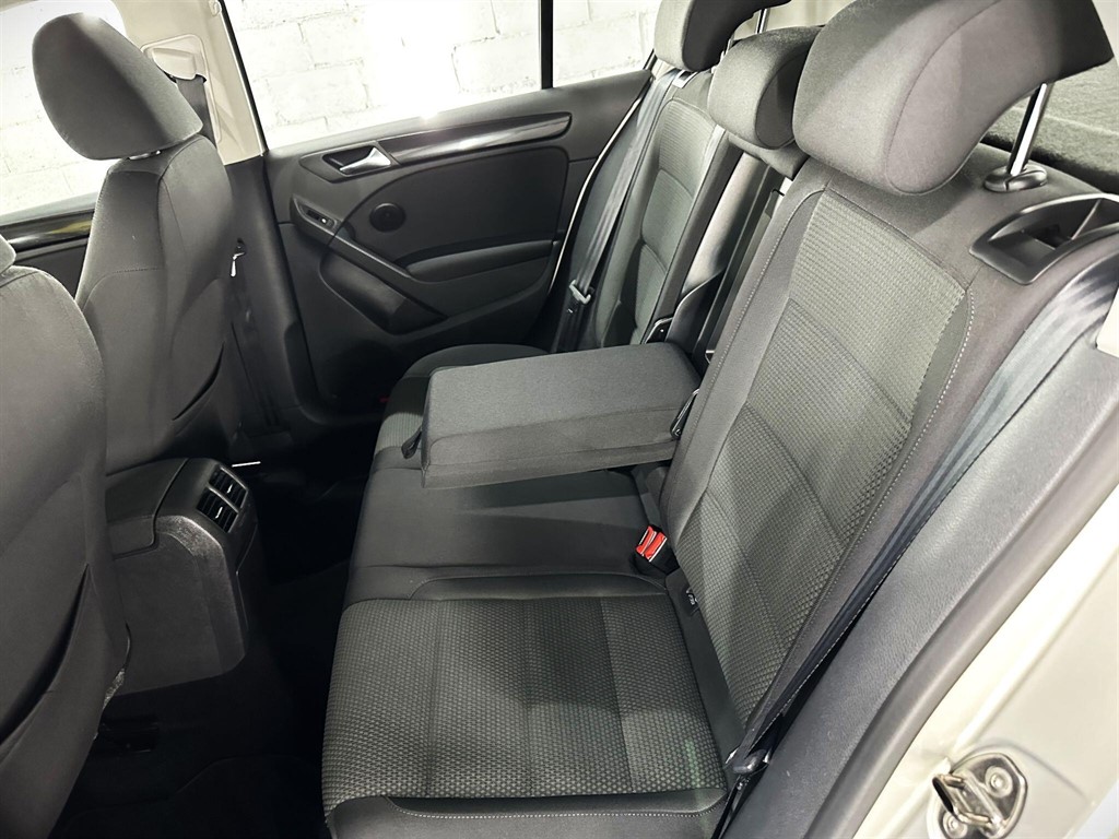 Used Volkswagen Golf 2011 for sale - 77981224: Photo 35