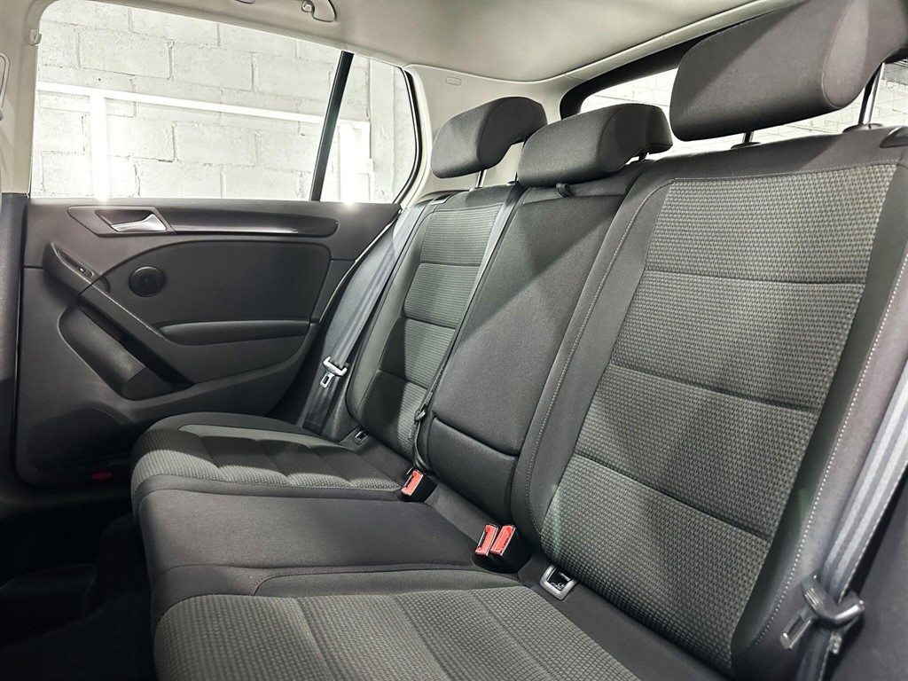 Used Volkswagen Golf 2011 for sale - 77981224: Photo 36