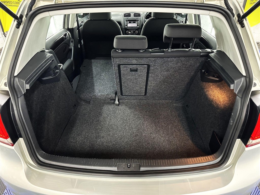 Used Volkswagen Golf 2011 for sale - 77981224: Photo 56