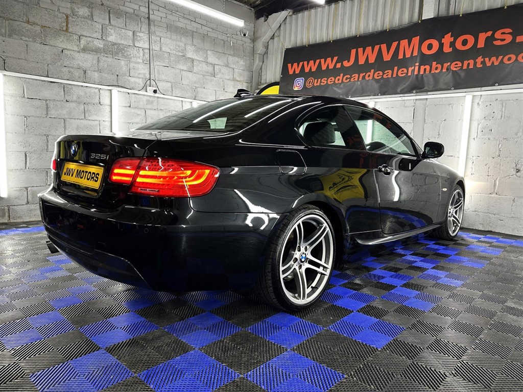 Used BMW 3 Series 2010 for sale - 76979831: Photo 15