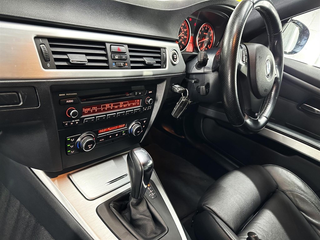 Used BMW 3 Series 2010 for sale - 76979831: Photo 21