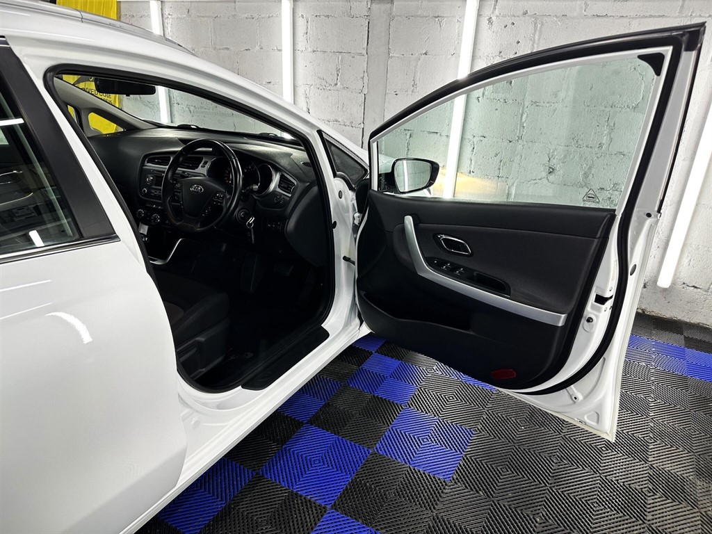 Used Kia Ceed 2015 for sale - 77293710: Photo 26