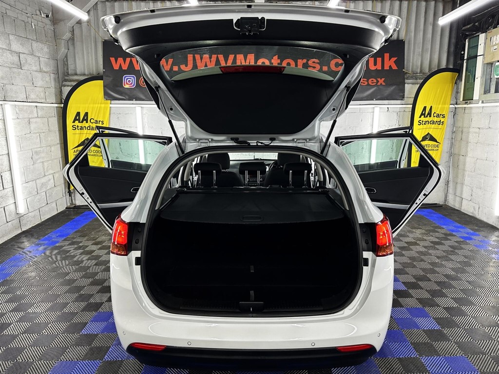 Used Kia Ceed 2015 for sale - 77293710: Photo 30