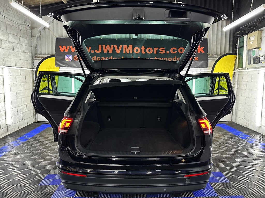 Used Volkswagen Tiguan 2016 for sale - 76979829: Photo 32