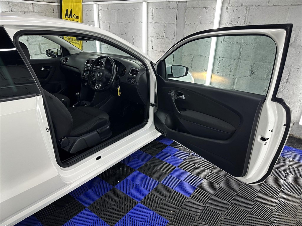 Used Volkswagen Polo 2011 for sale - 77797878: Photo 27