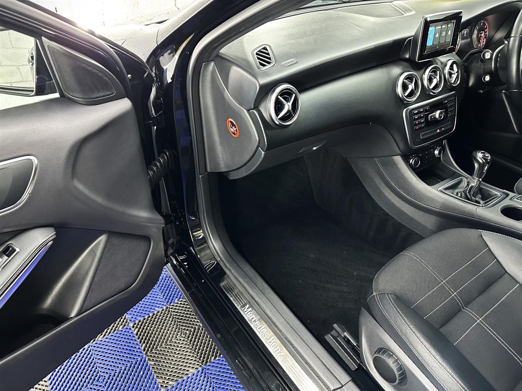 Used Mercedes-Benz A-Class 2013 for sale - 76979836: Photo 19