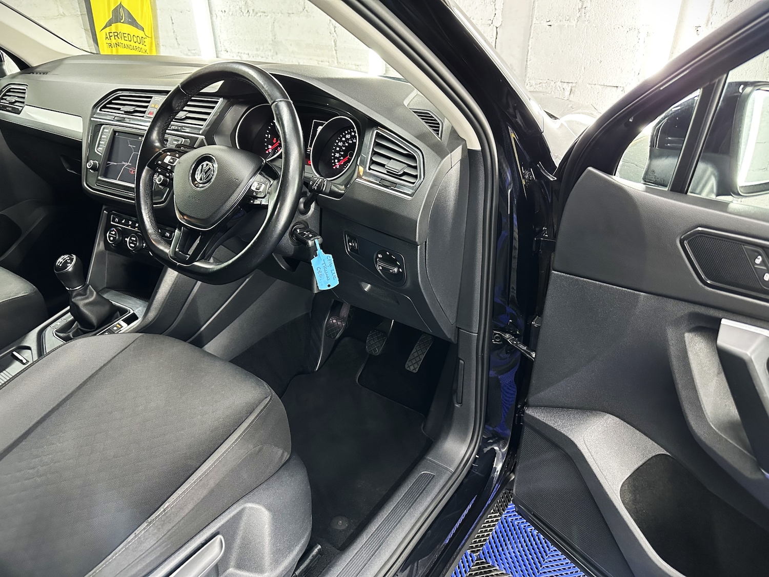 Used Volkswagen Tiguan 2016 for sale - 76593611: Photo 25