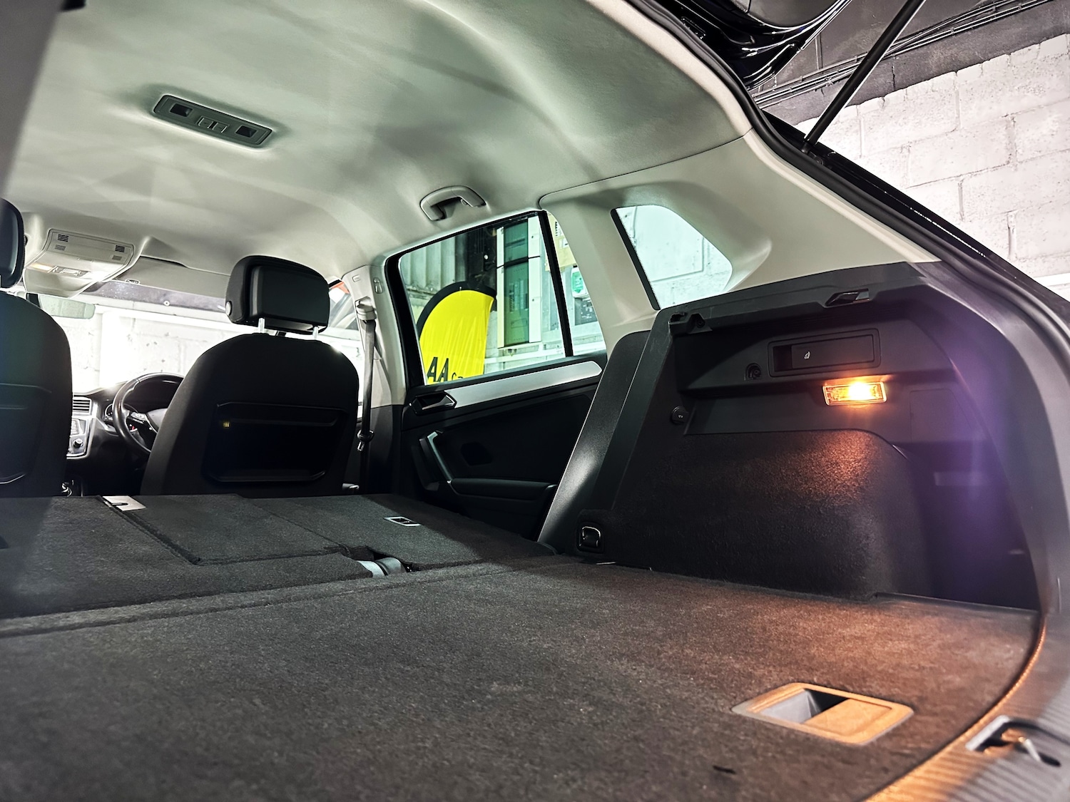 Used Volkswagen Tiguan 2016 for sale - 76593611: Photo 61