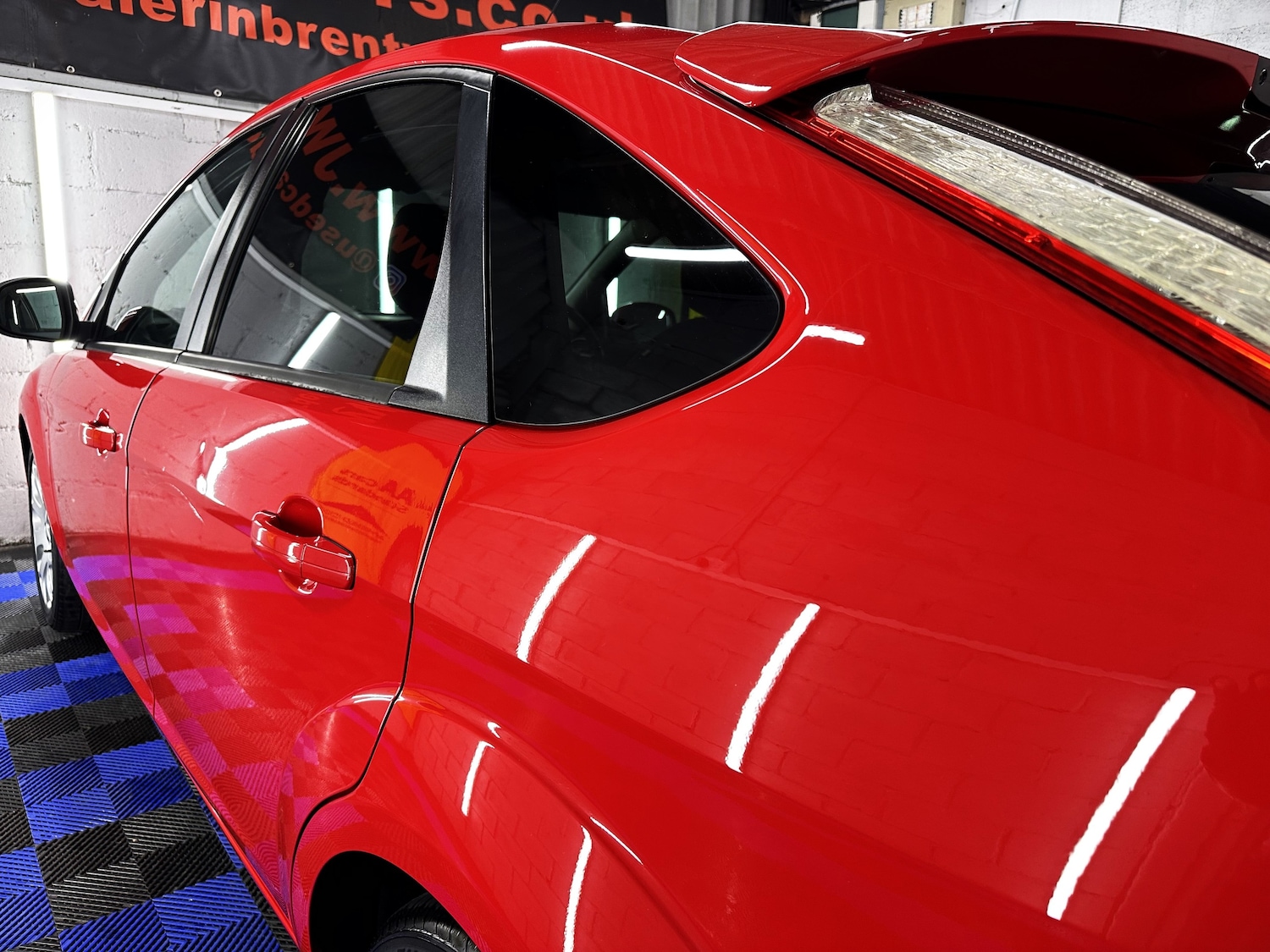 Used Ford Focus 2010 for sale - 76961862: Photo 10