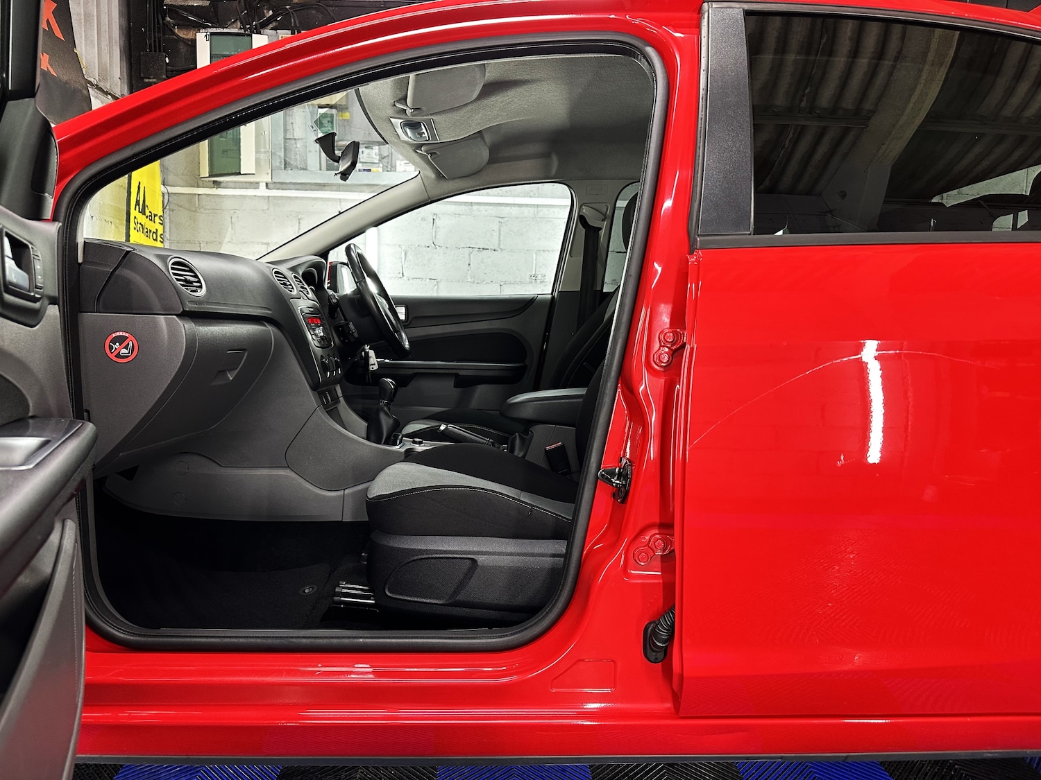 Used Ford Focus 2010 for sale - 76961862: Photo 18