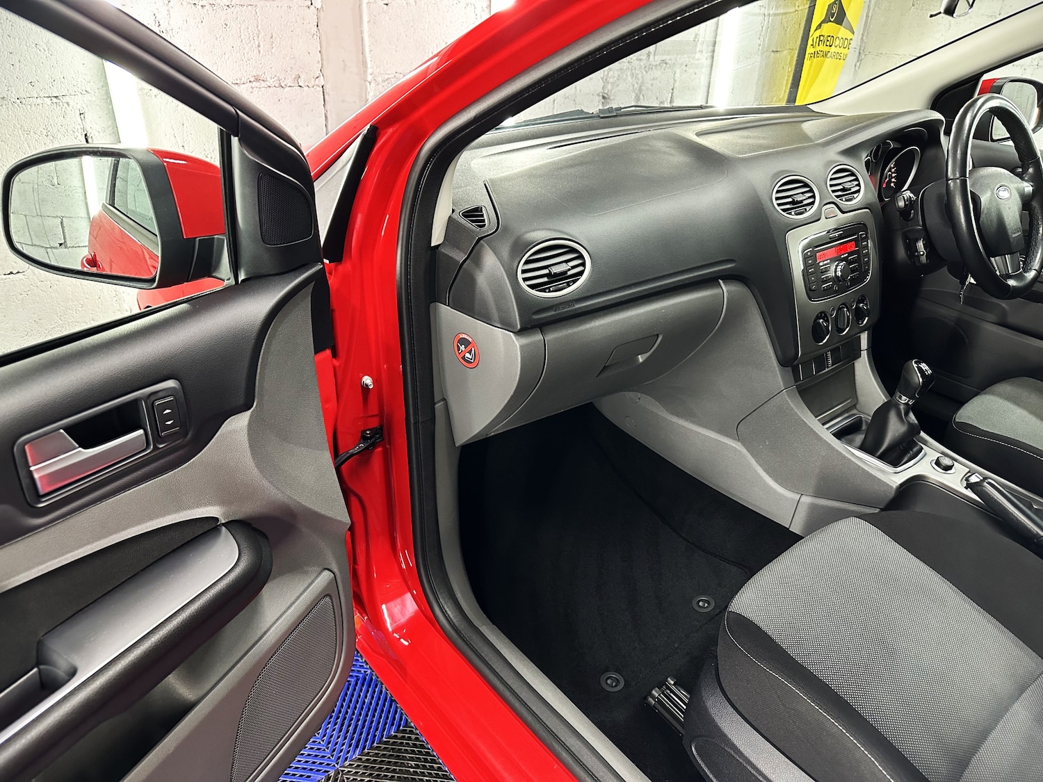 Used Ford Focus 2010 for sale - 76961862: Photo 19