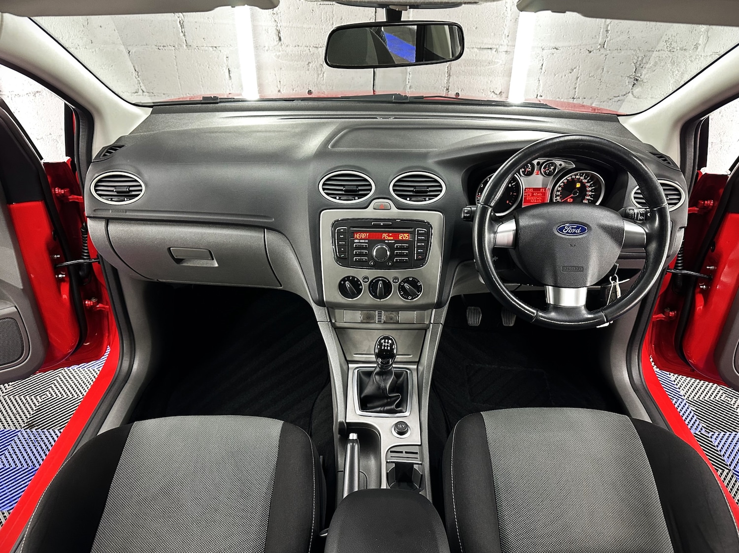 Used Ford Focus 2010 for sale - 76961862: Photo 22