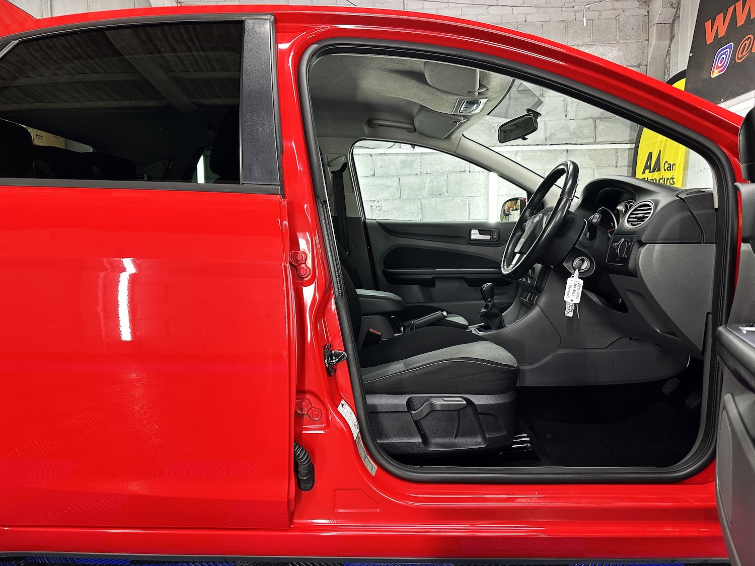 Used Ford Focus 2010 for sale - 76961862: Photo 25