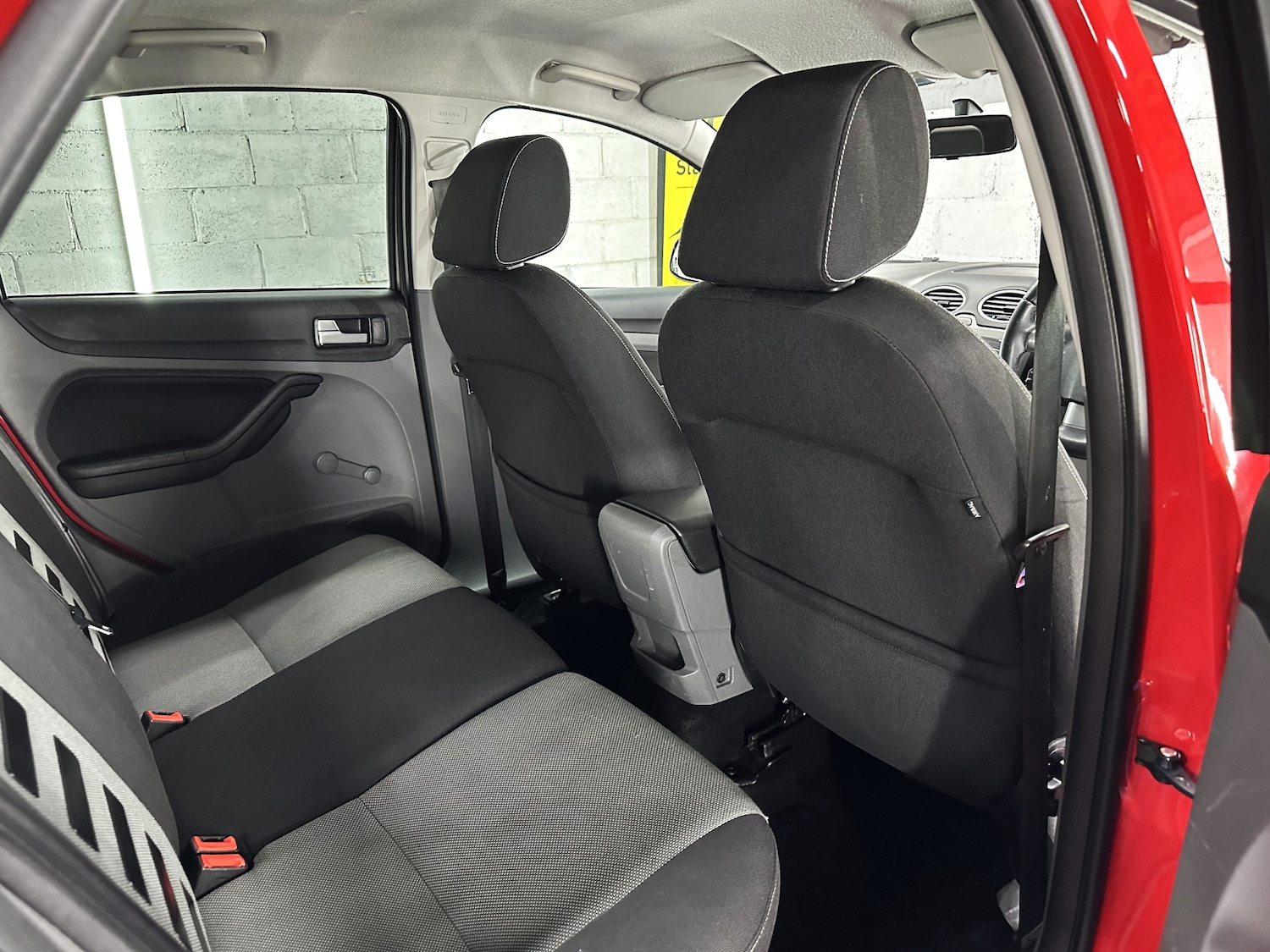 Used Ford Focus 2010 for sale - 76961862: Photo 29