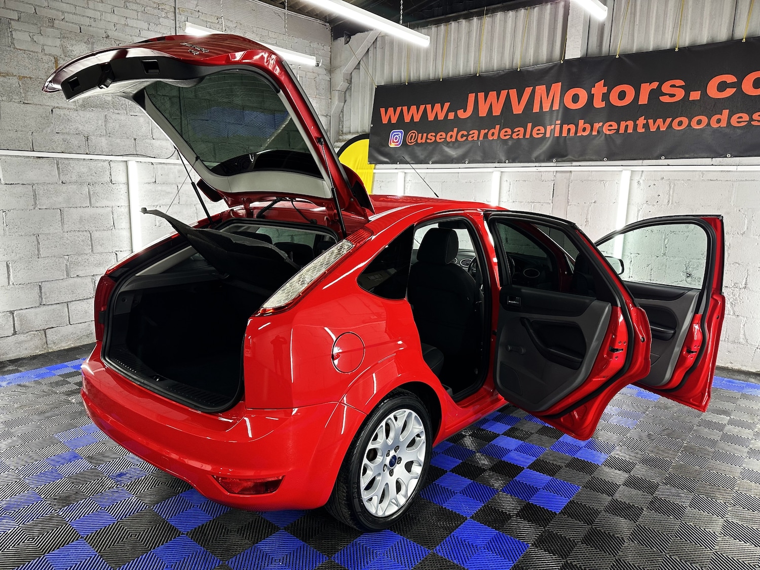 Used Ford Focus 2010 for sale - 76961862: Photo 30