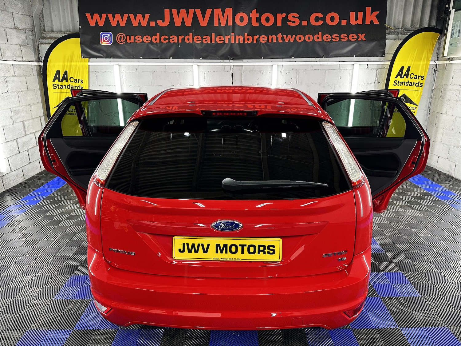 Used Ford Focus 2010 for sale - 76961862: Photo 32