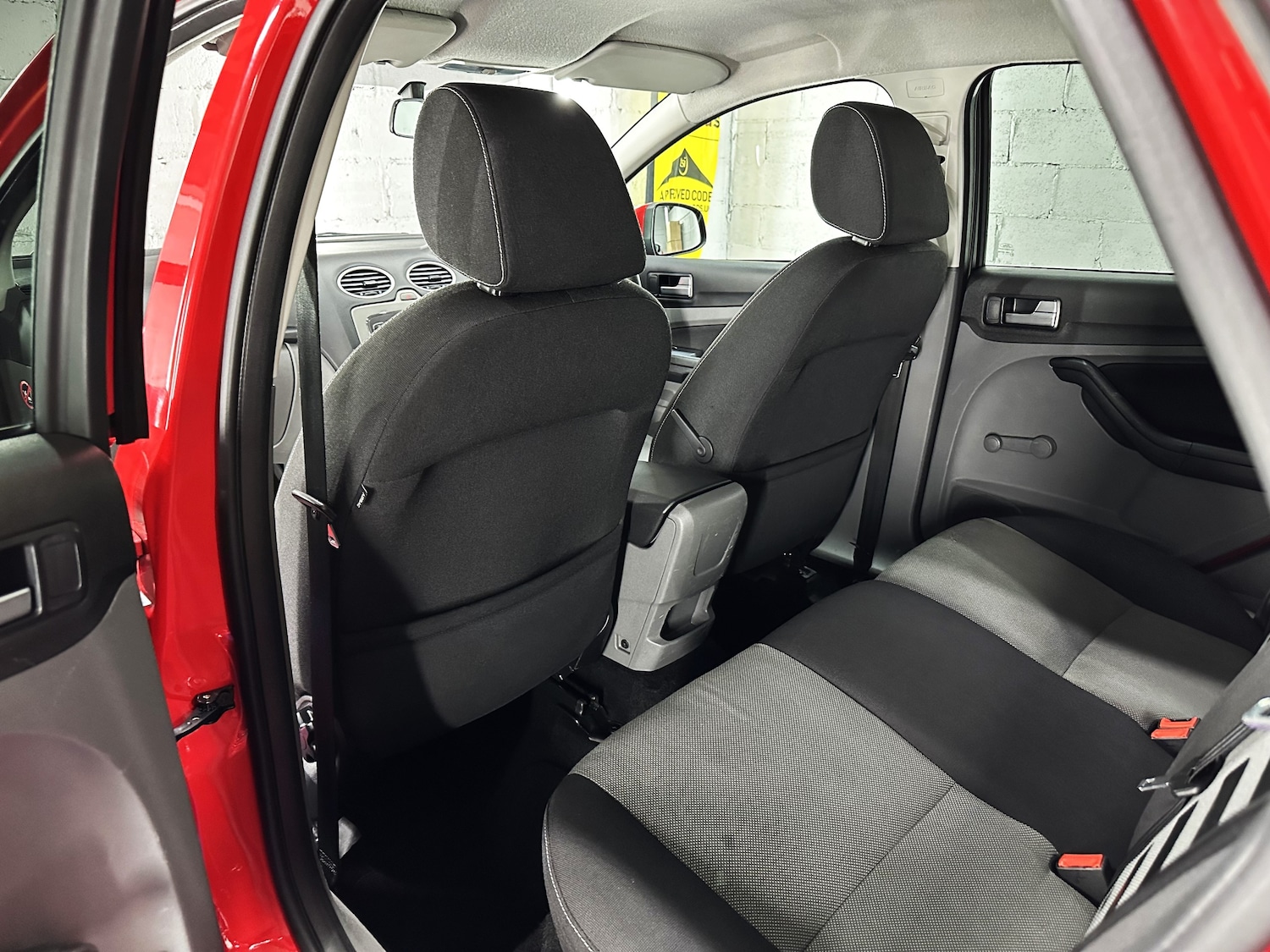 Used Ford Focus 2010 for sale - 76961862: Photo 34