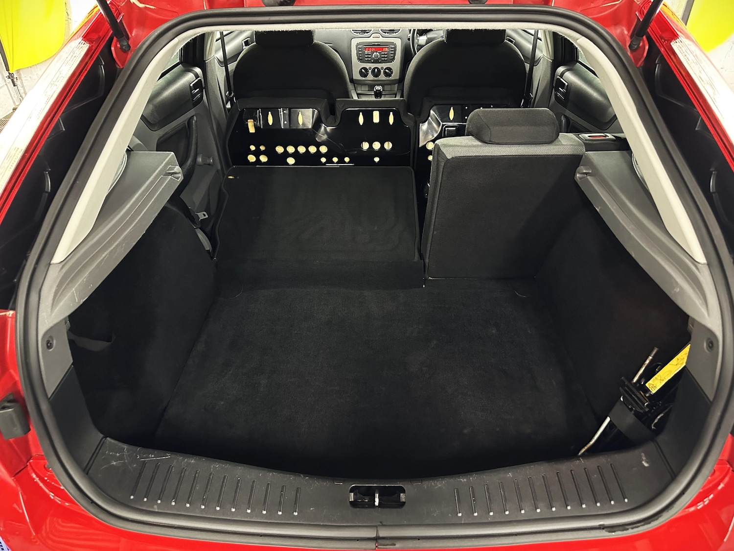 Used Ford Focus 2010 for sale - 76961862: Photo 57