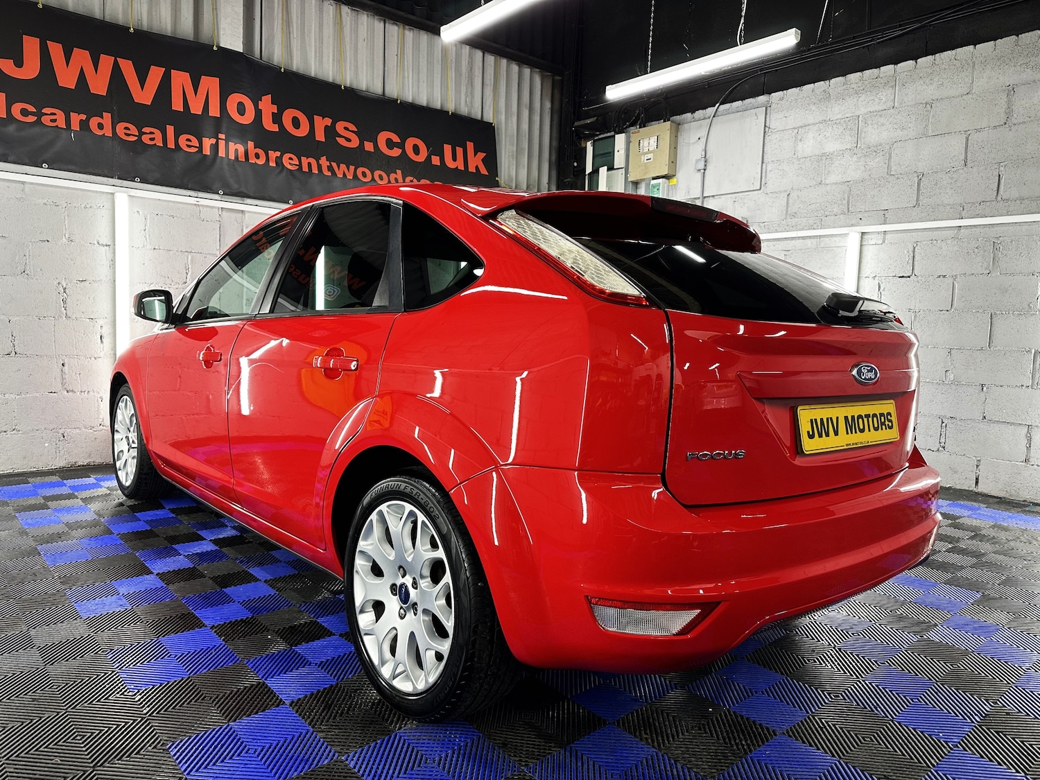 Used Ford Focus 2010 for sale - 76961862: Photo 9