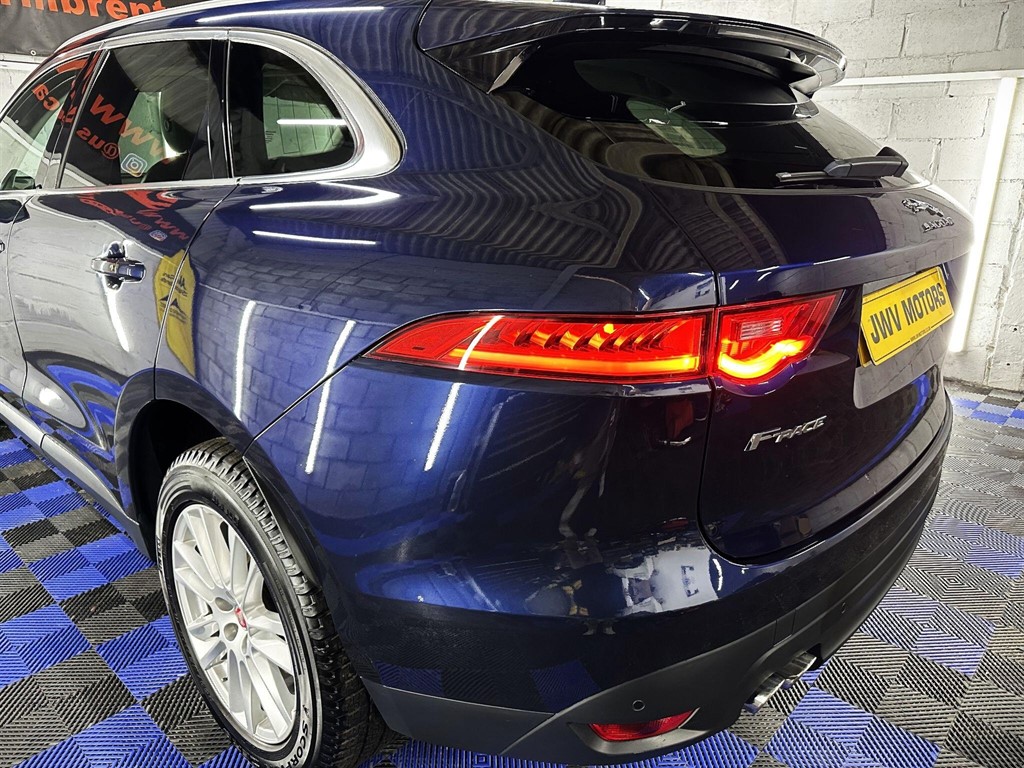 Used Jaguar F-Pace 2017 for sale - 77581669: Photo 11