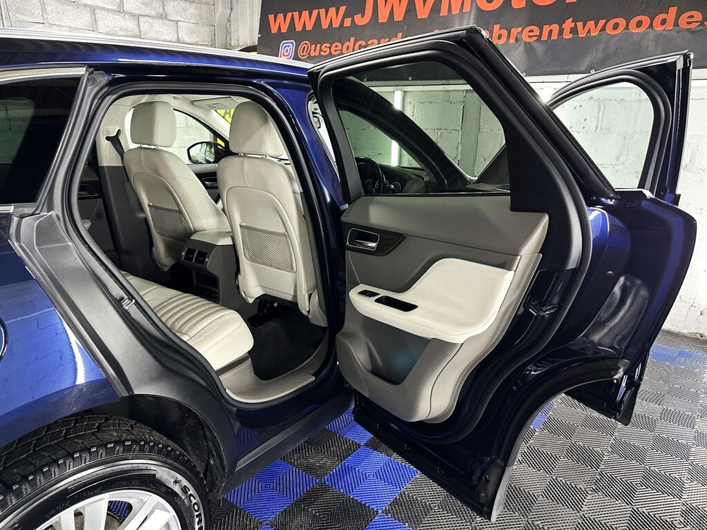 Used Jaguar F-Pace 2017 for sale - 77581669: Photo 31