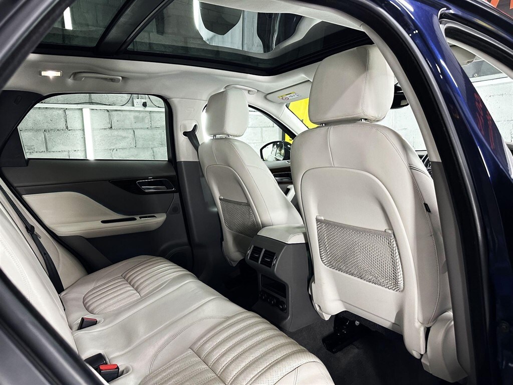 Used Jaguar F-Pace 2017 for sale - 77581669: Photo 32