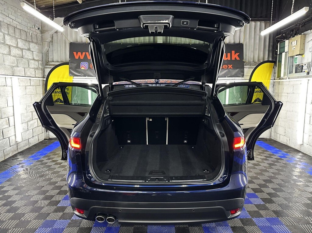 Used Jaguar F-Pace 2017 for sale - 77581669: Photo 34