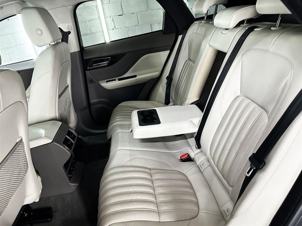 Used Jaguar F-Pace 2017 for sale - 77581669: Photo 38