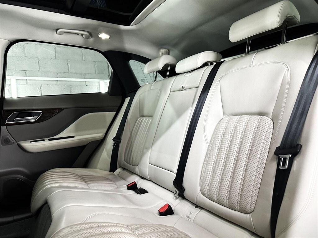 Used Jaguar F-Pace 2017 for sale - 77581669: Photo 39